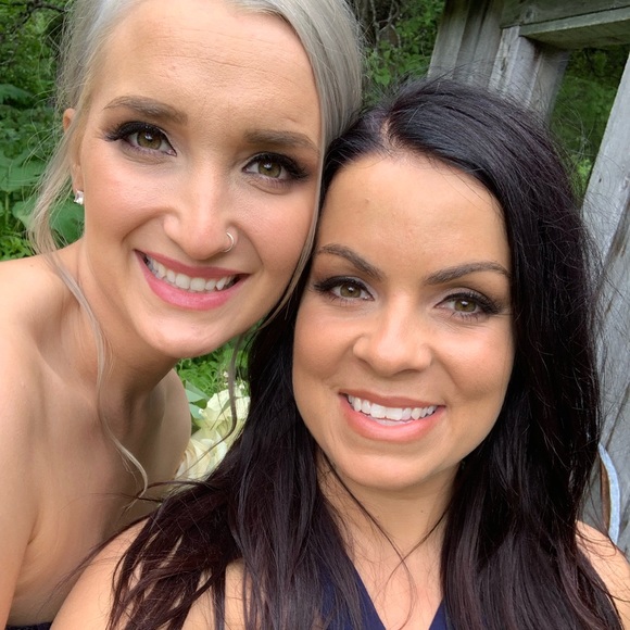 Meet your Posher, Tessa - Picture 1 of 1